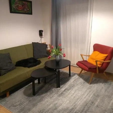 아파트 In Der Kunstgalerie