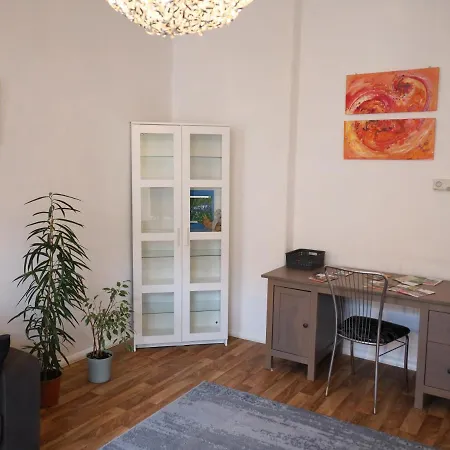 דירה In Der Kunstgalerie קמניץ