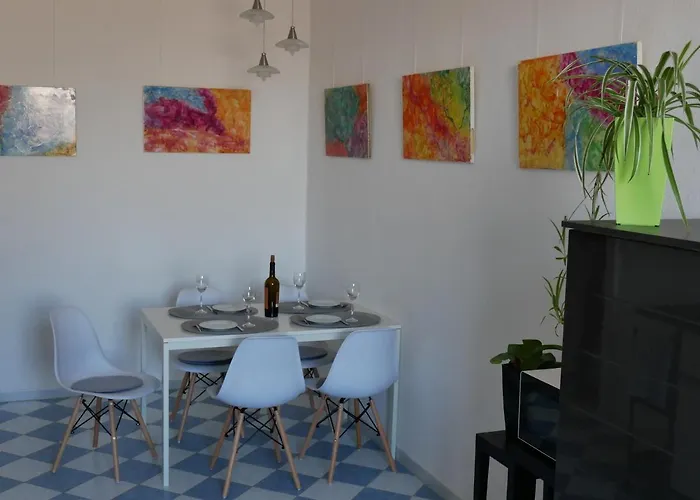 In Der Kunstgalerie شقة